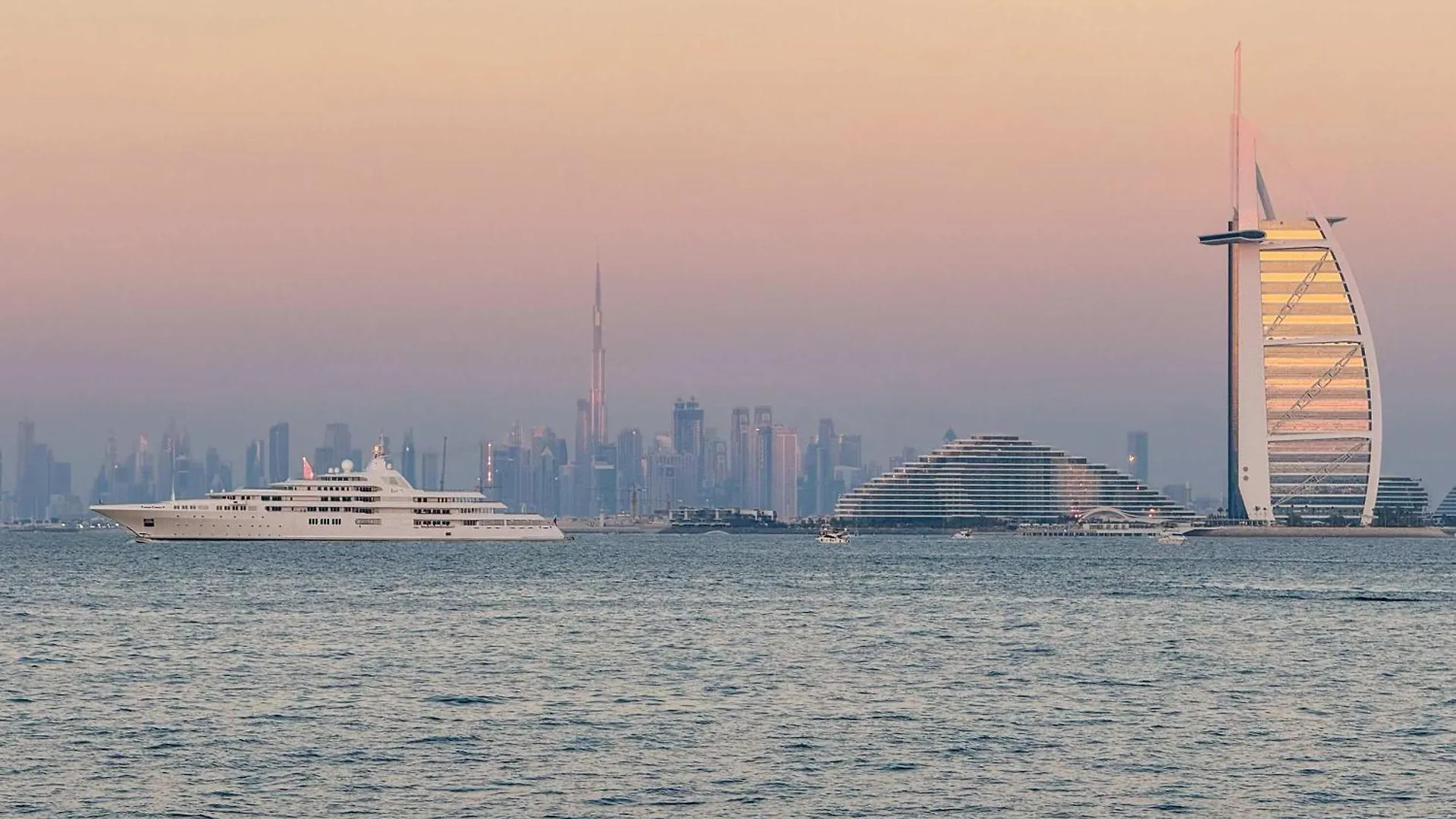 Reimagined 3Br Apartment In 5-Star Resort Dubai
