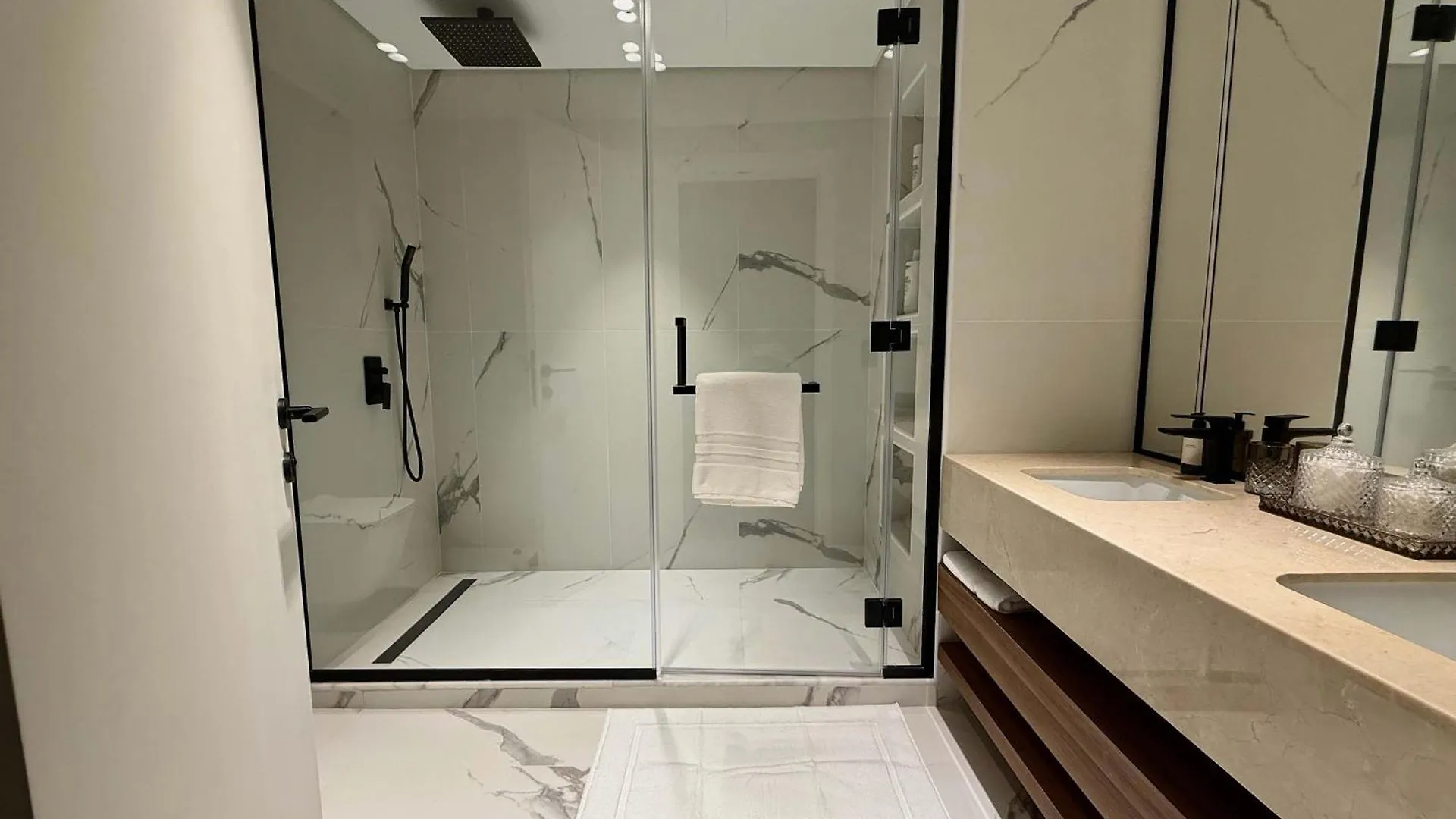 Reimagined 3Br Apartment In 5-Star Resort Dubai