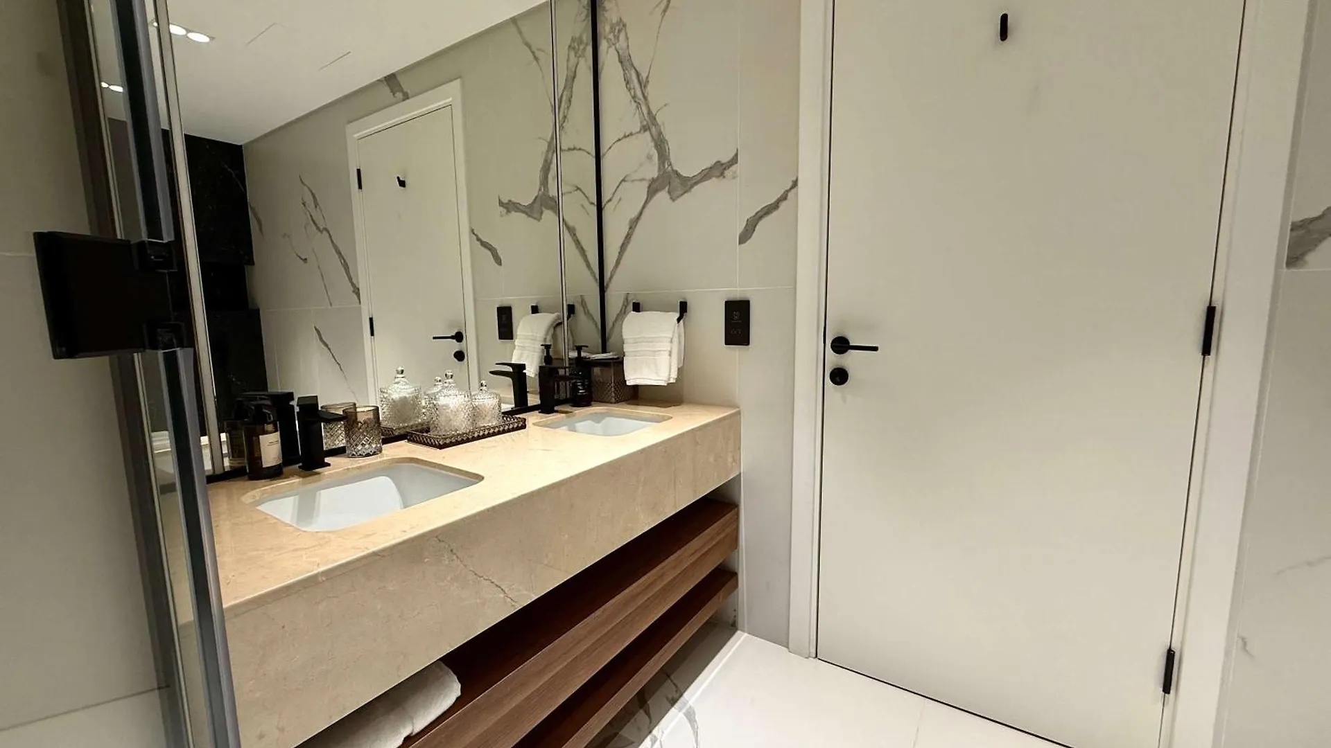 Reimagined 3Br Apartment In 5-Star Resort ドバイ